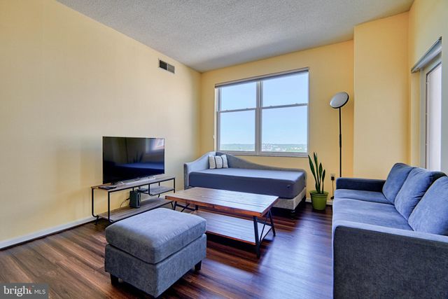 $275,000 | 3801 Canterbury Road, Unit 807, Baltimore, MD 21218