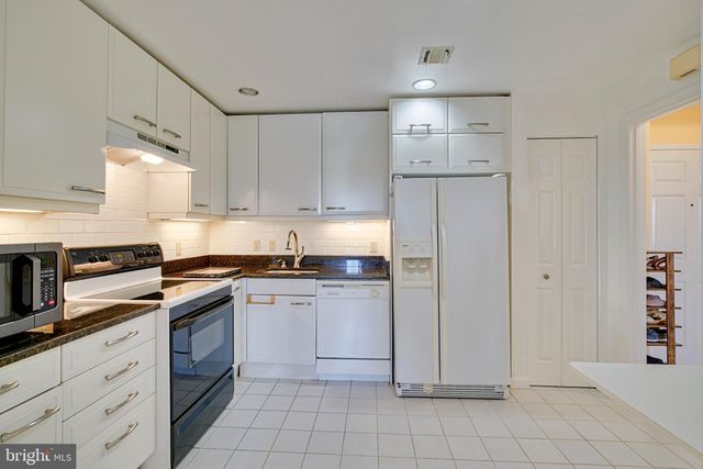 $275,000 | 3801 Canterbury Road, Unit 807, Baltimore, MD 21218