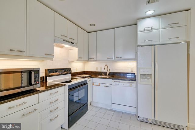 $275,000 | 3801 Canterbury Road, Unit 807, Baltimore, MD 21218