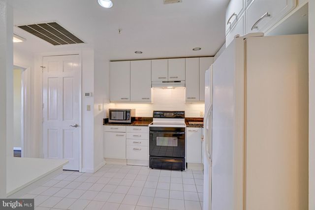 $275,000 | 3801 Canterbury Road, Unit 807, Baltimore, MD 21218