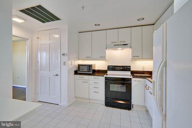 $275,000 | 3801 Canterbury Road, Unit 807, Baltimore, MD 21218