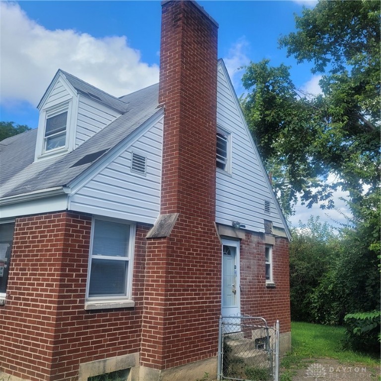2350 Rustic Road Dayton, OH 45406 - Photo 2 of 18 Gallery Image 2