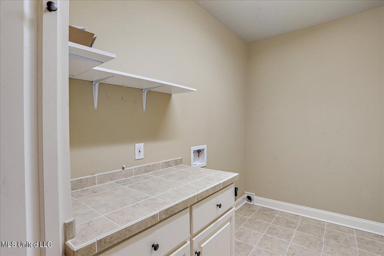 987 North Azalea Drive Madison, MS 39110 - Photo 13 of 26 20230401173123084838000000-o