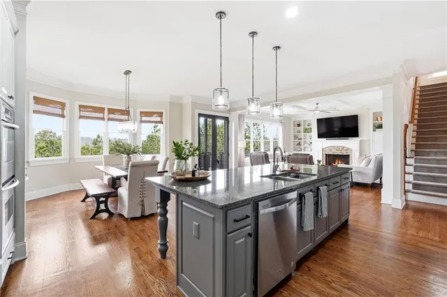 $949,000 | 515 Willow Oak Way, Roswell, GA 30076