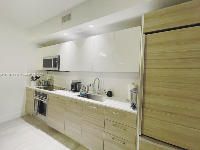 121 Northeast 34th Street, Unit 1409 Miami, FL 33137 - Photo 6 of 10