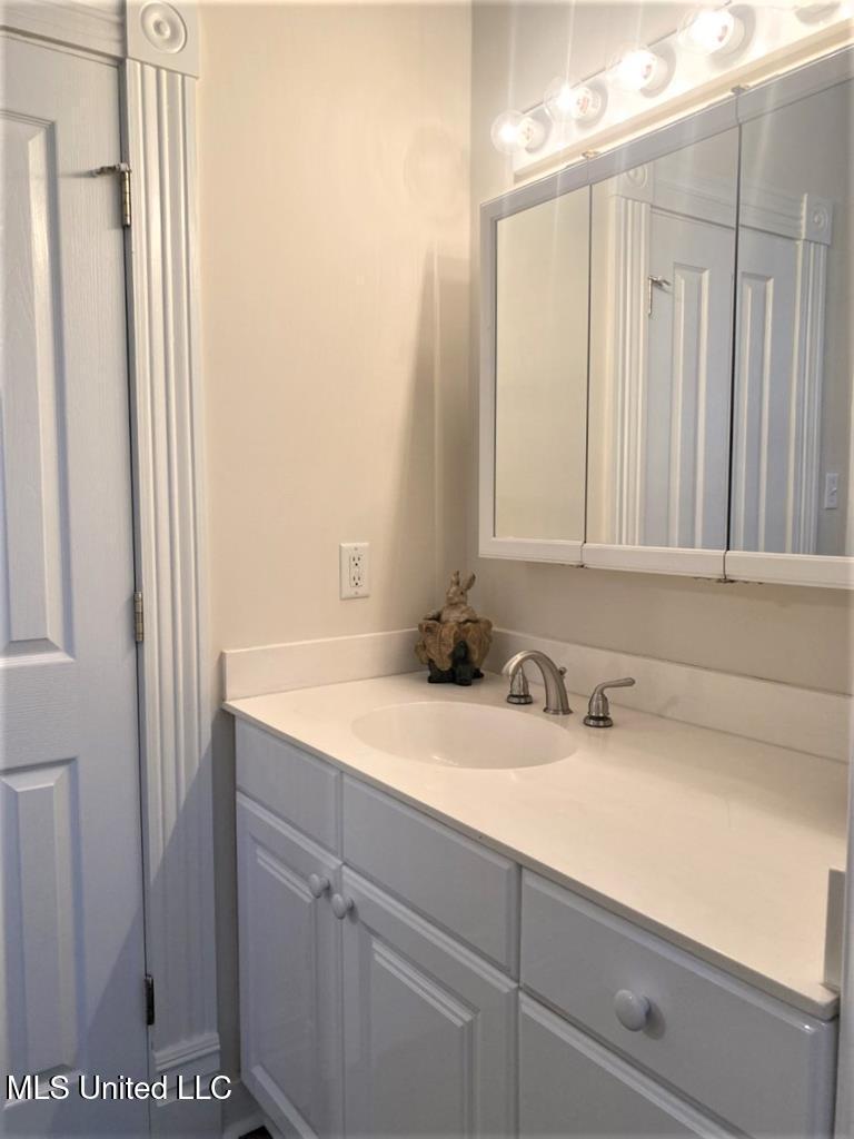 105 North Pearl Street, Unit B Natchez, MS 39120 - Photo 11 of 28 20241467_10