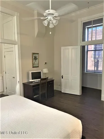 $2,250 | 105 North Pearl Street, Unit B, Natchez, MS 39120