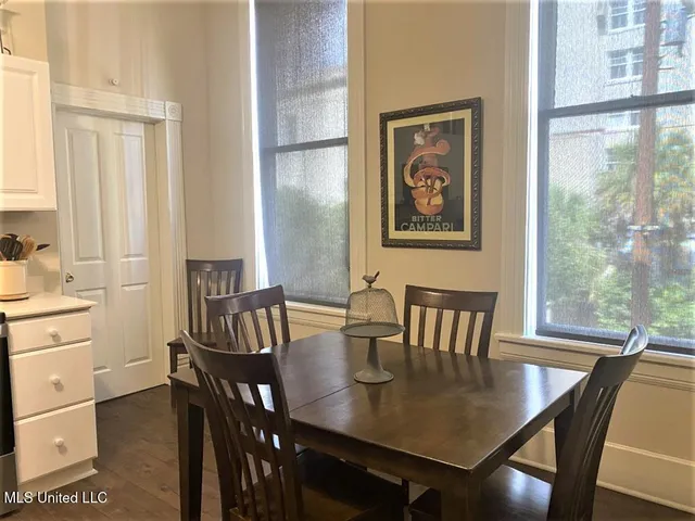 $2,250 | 105 North Pearl Street, Unit B, Natchez, MS 39120