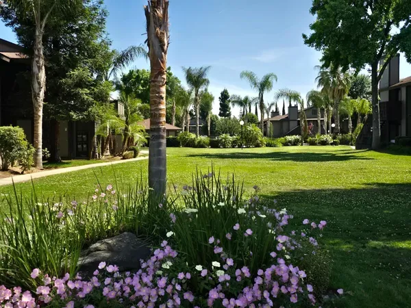 $1,425 | 4860 East Lane Avenue, Unit 118, Fresno, CA 93727
