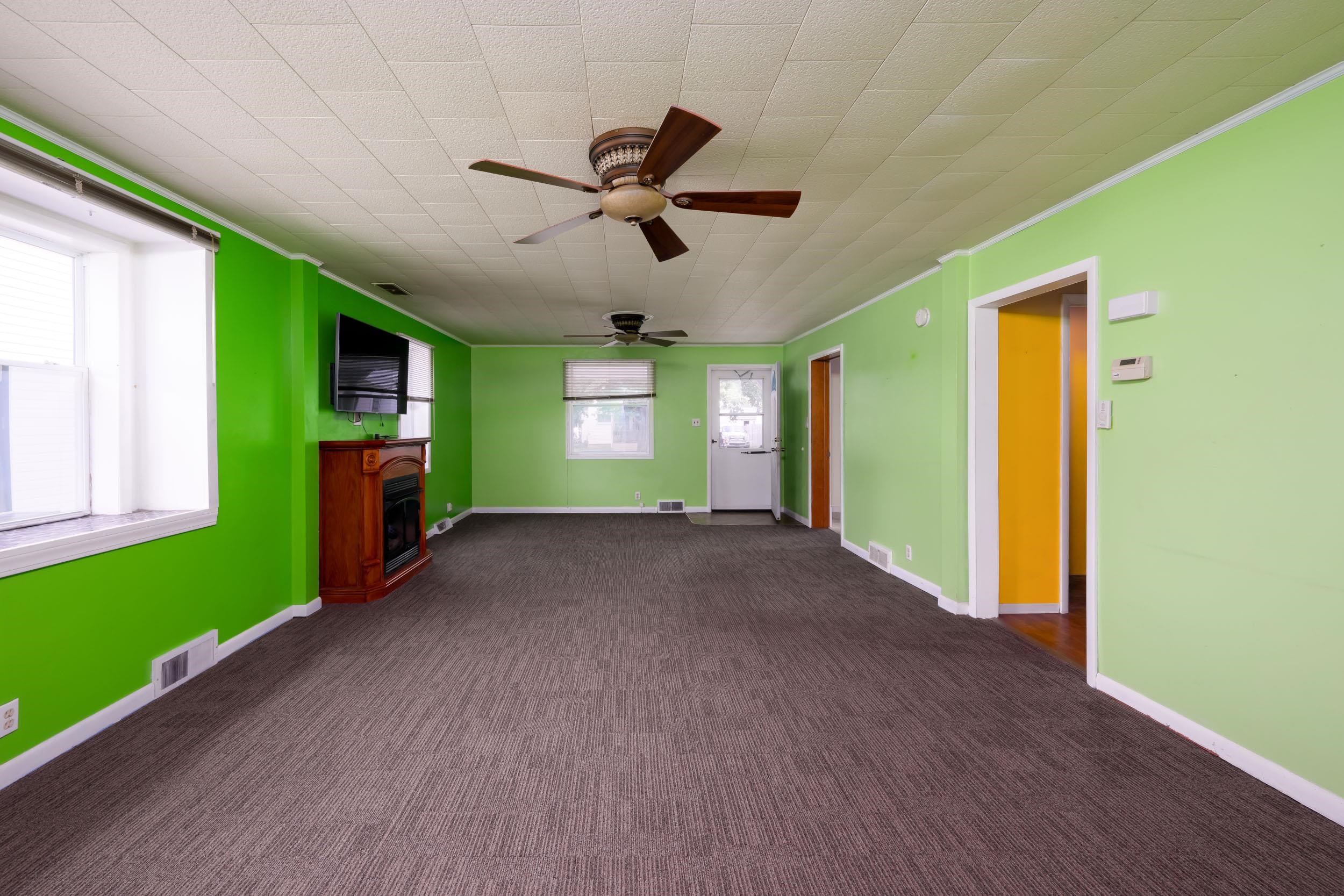507 East 9th Street Auburn, IN 46706 - Photo 3 of 35
