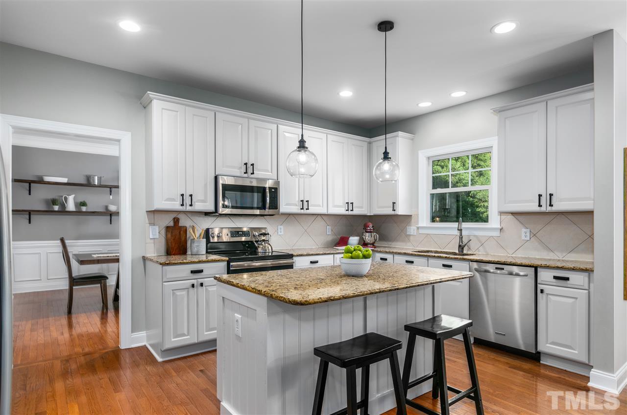 506 Frontgate Drive Cary, NC 27519 - Photo 8 of 30