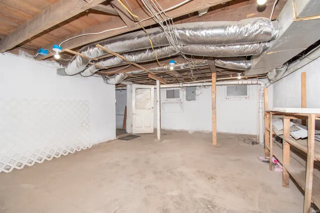 $160,000 | 523 South Oak Street, Kendallville, IN 46755