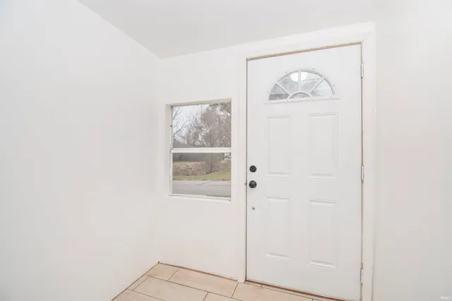 $160,000 | 523 South Oak Street, Kendallville, IN 46755