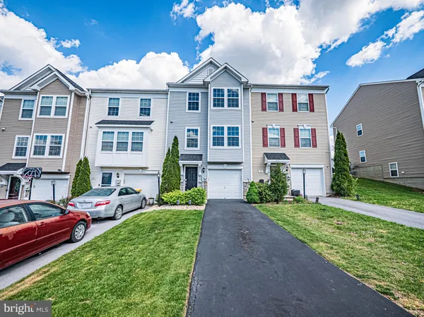 $299,500 | 79 Kensington Terrace, Martinsburg, WV 25405