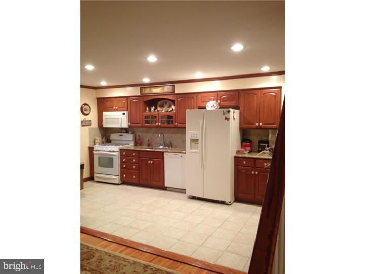 3844 Salina Road Philadelphia, PA 19154 - Photo 7 of 13 Gallery Image 7