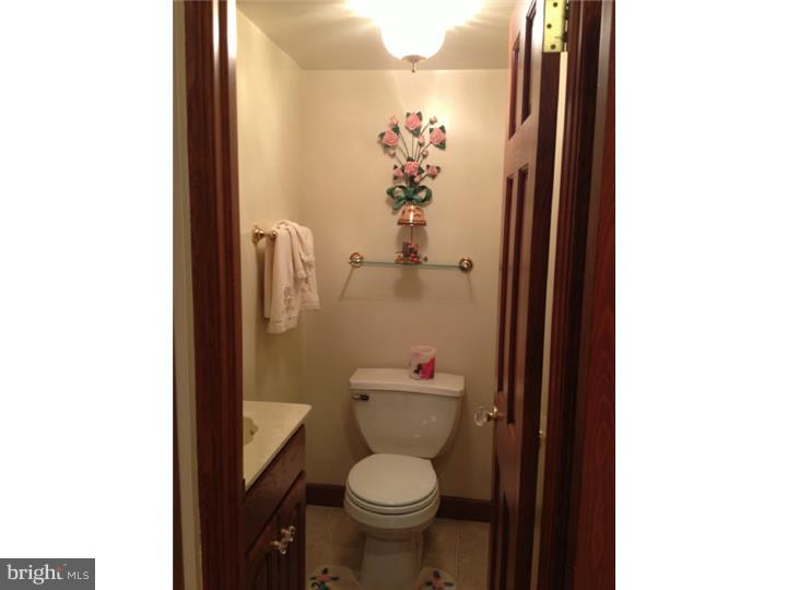 3844 Salina Road Philadelphia, PA 19154 - Photo 10 of 13 Gallery Image 10