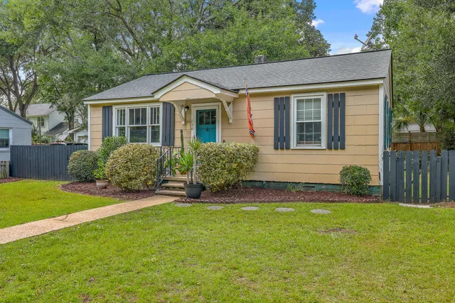 $3,800 | 736 McCants Drive, Mount Pleasant, SC 29464