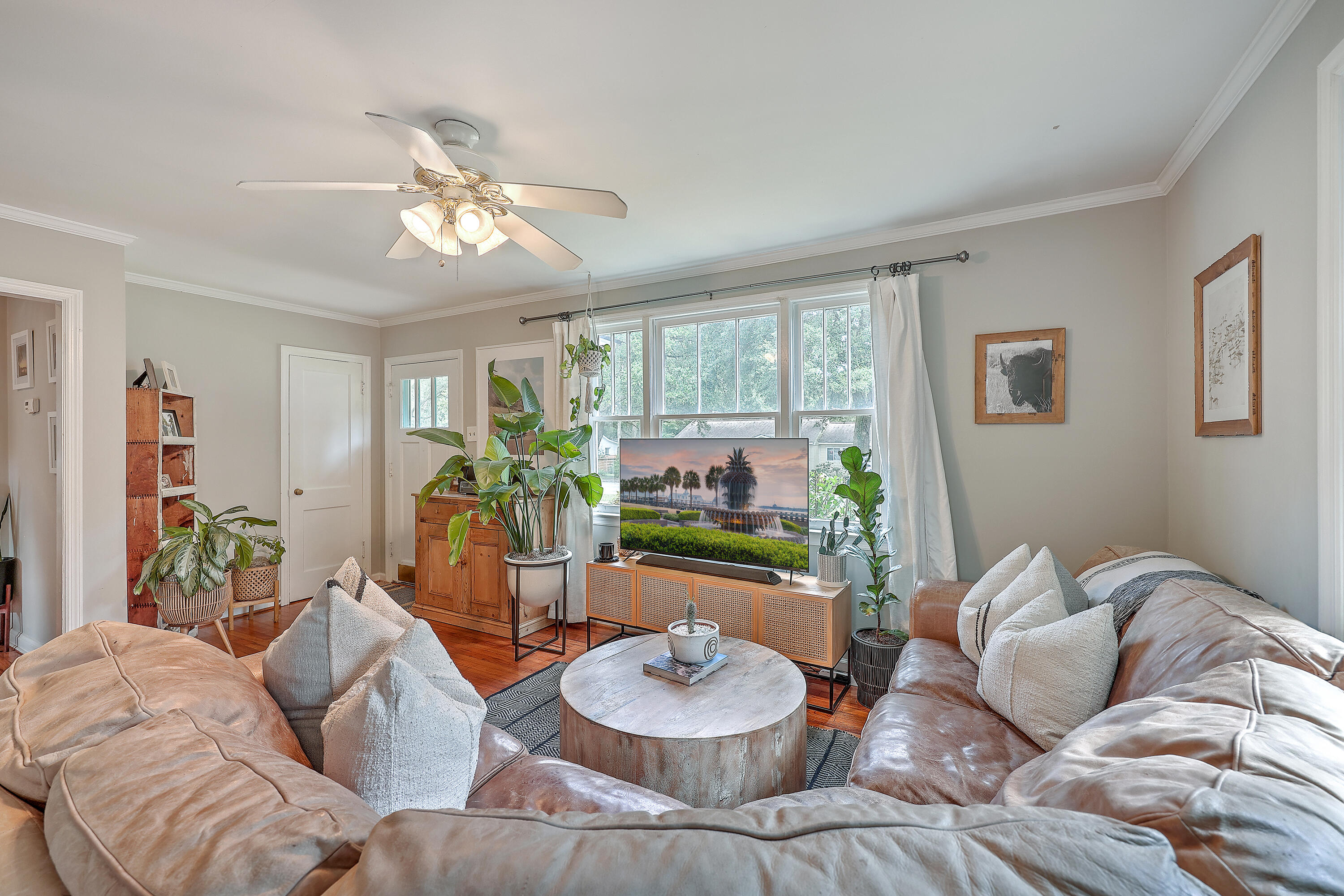 736 McCants Drive Mount Pleasant, SC 29464 - Photo 7 of 26 ZYN_3181_2_3_4_5_6_7