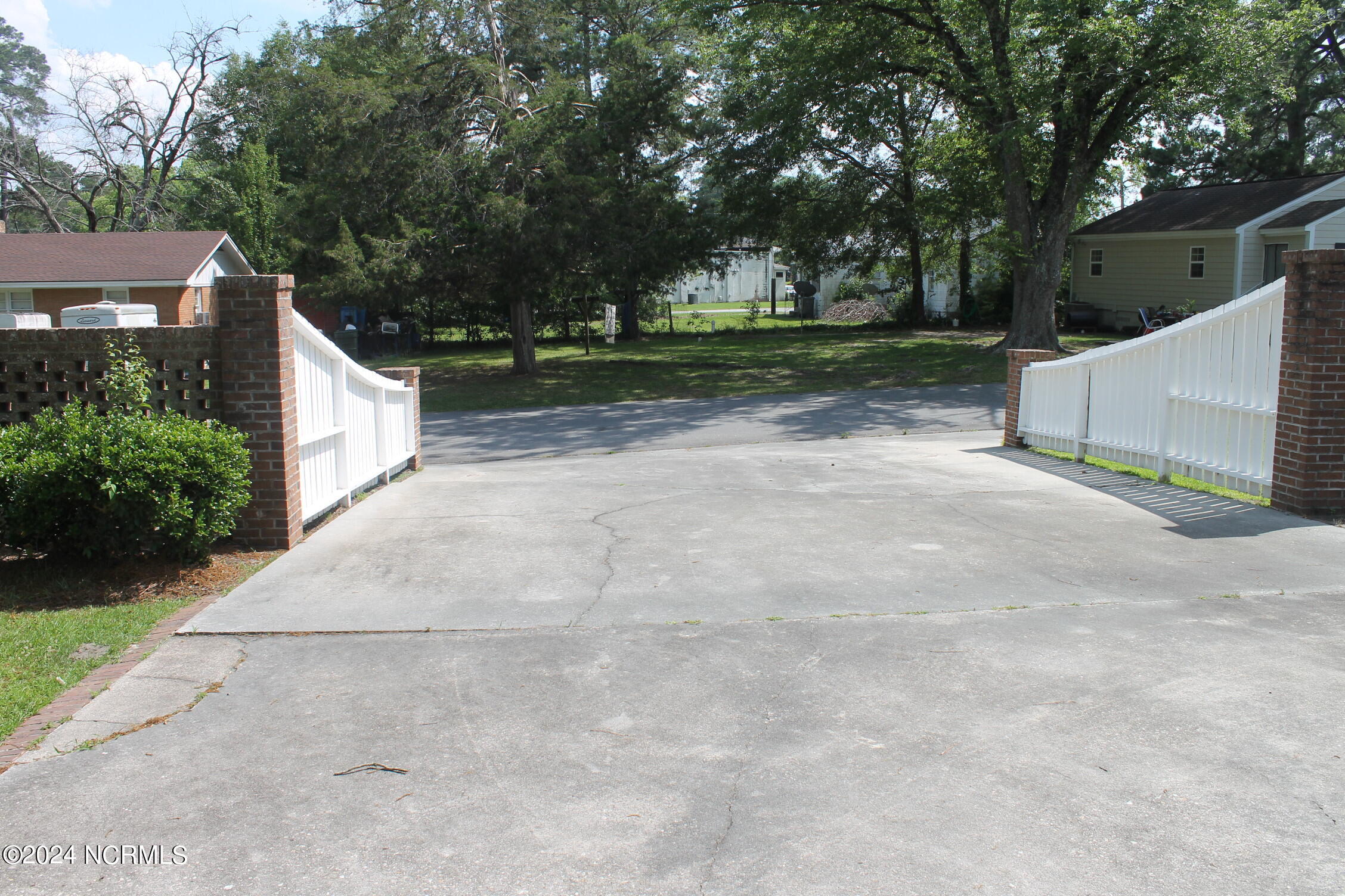 202 Stake Road Tabor City, NC 28463 - Photo 12 of 51 IMG_2203