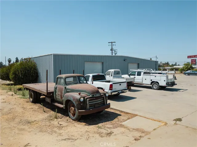 a view of outdoor space with city view