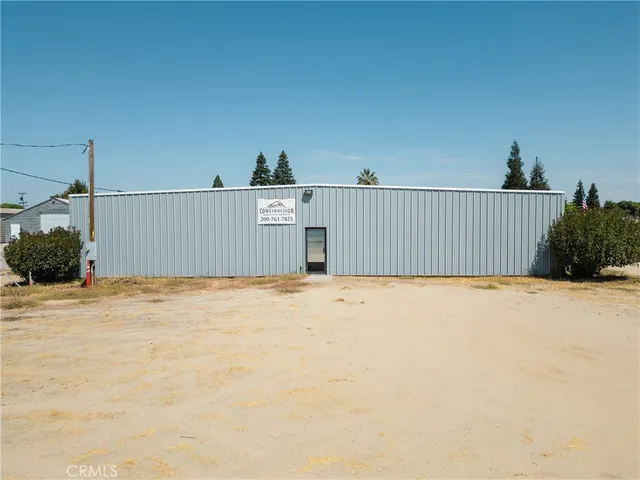 a car parked in parking lot