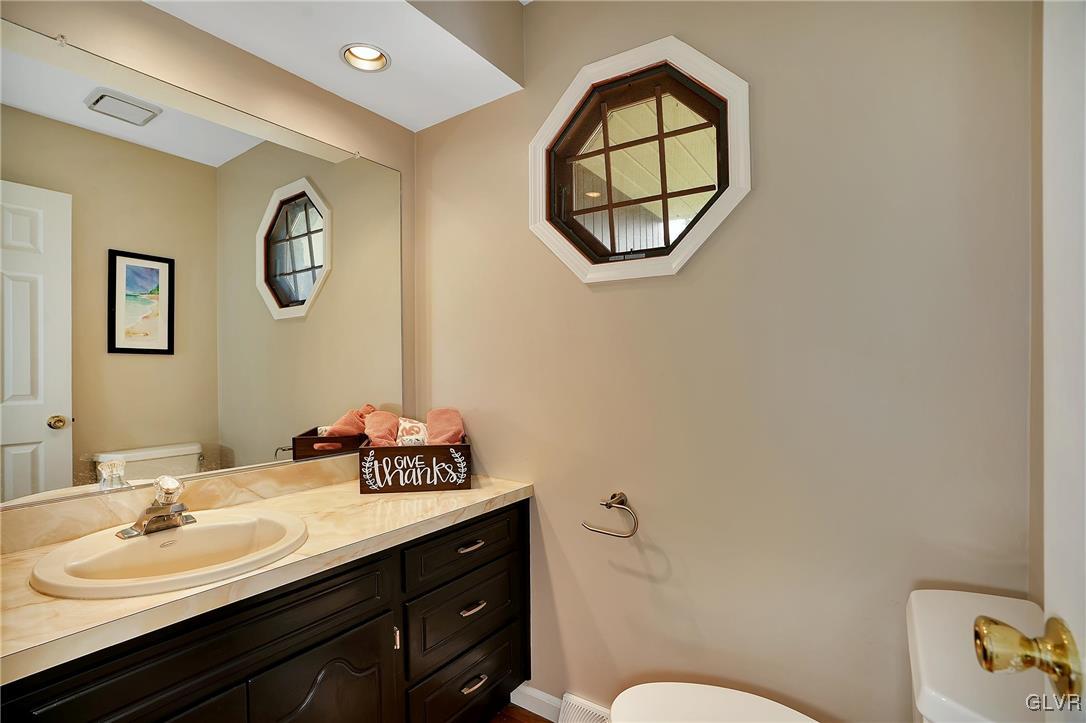 1728 Butztown Road, Unit B1 Bethlehem, PA 18017 - Photo 4 of 19 Gallery Image 4