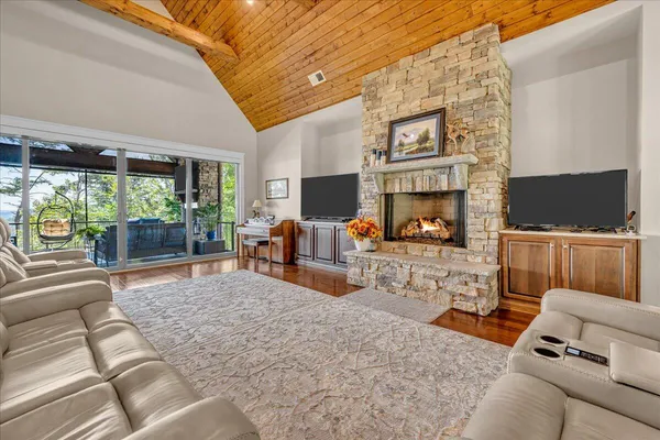 $1,375,000 | 209 Moonshine Drive, Jasper, TN 37347