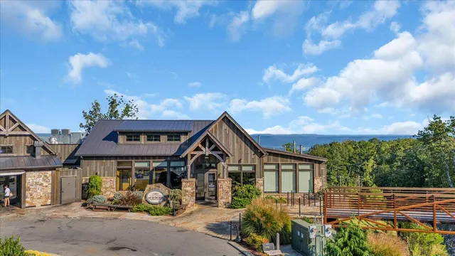 $1,389,000 | 209 Moonshine Drive, Jasper, TN 37347