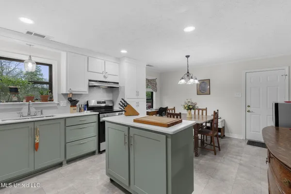 $305,000 | 103 Wickstead Drive, Clinton, MS 39056