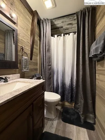 $218,900 | 76 Creekside Court, Unit B, Banner Elk, NC 28604