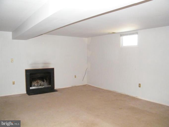 7402 Jaffrey Road Fort Washington, MD 20744 - Photo 9 of 11 Family Room