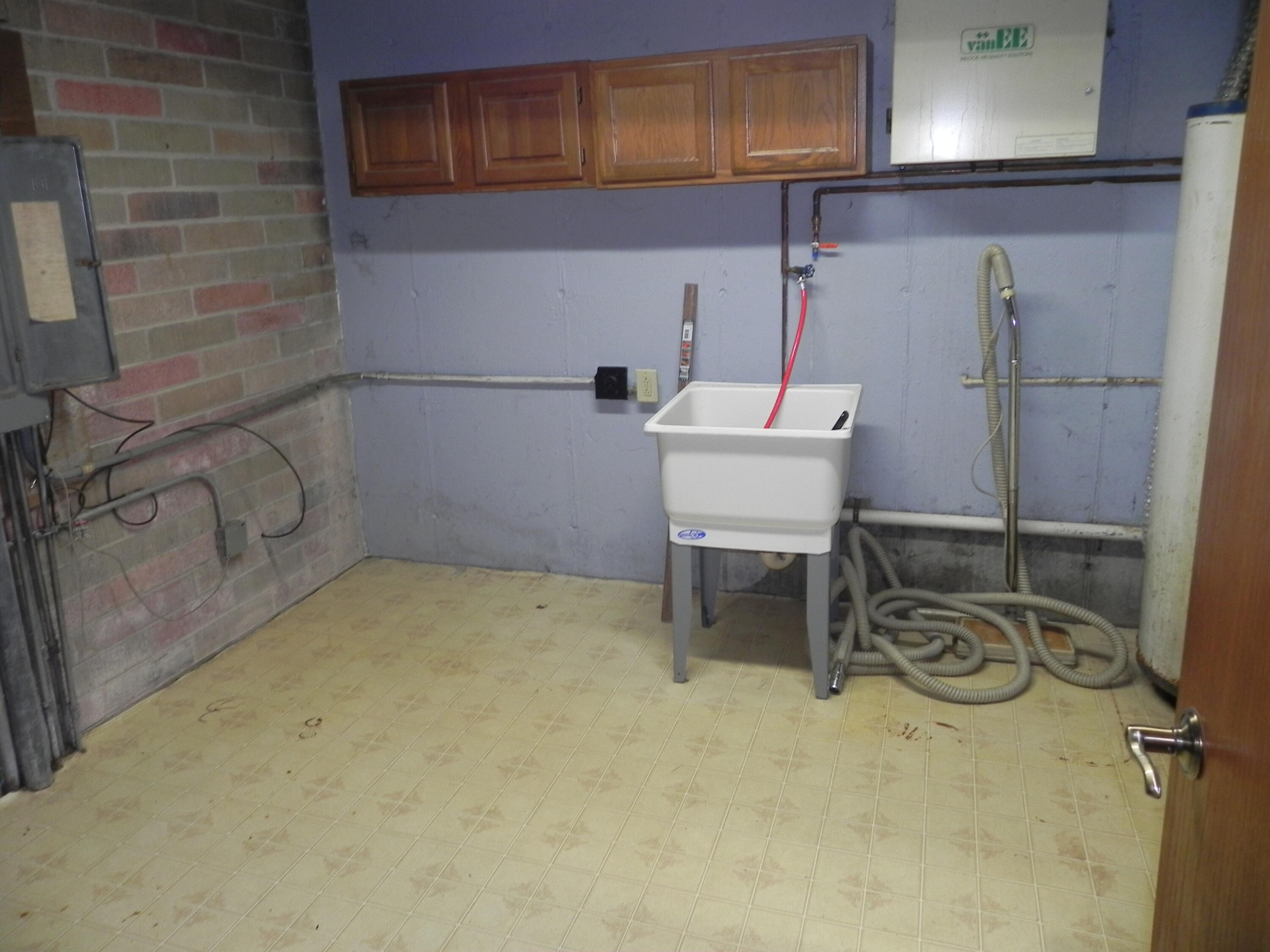 W853 Kiel Road Calumet, WI 53061 - Photo 28 of 28 laundry area
