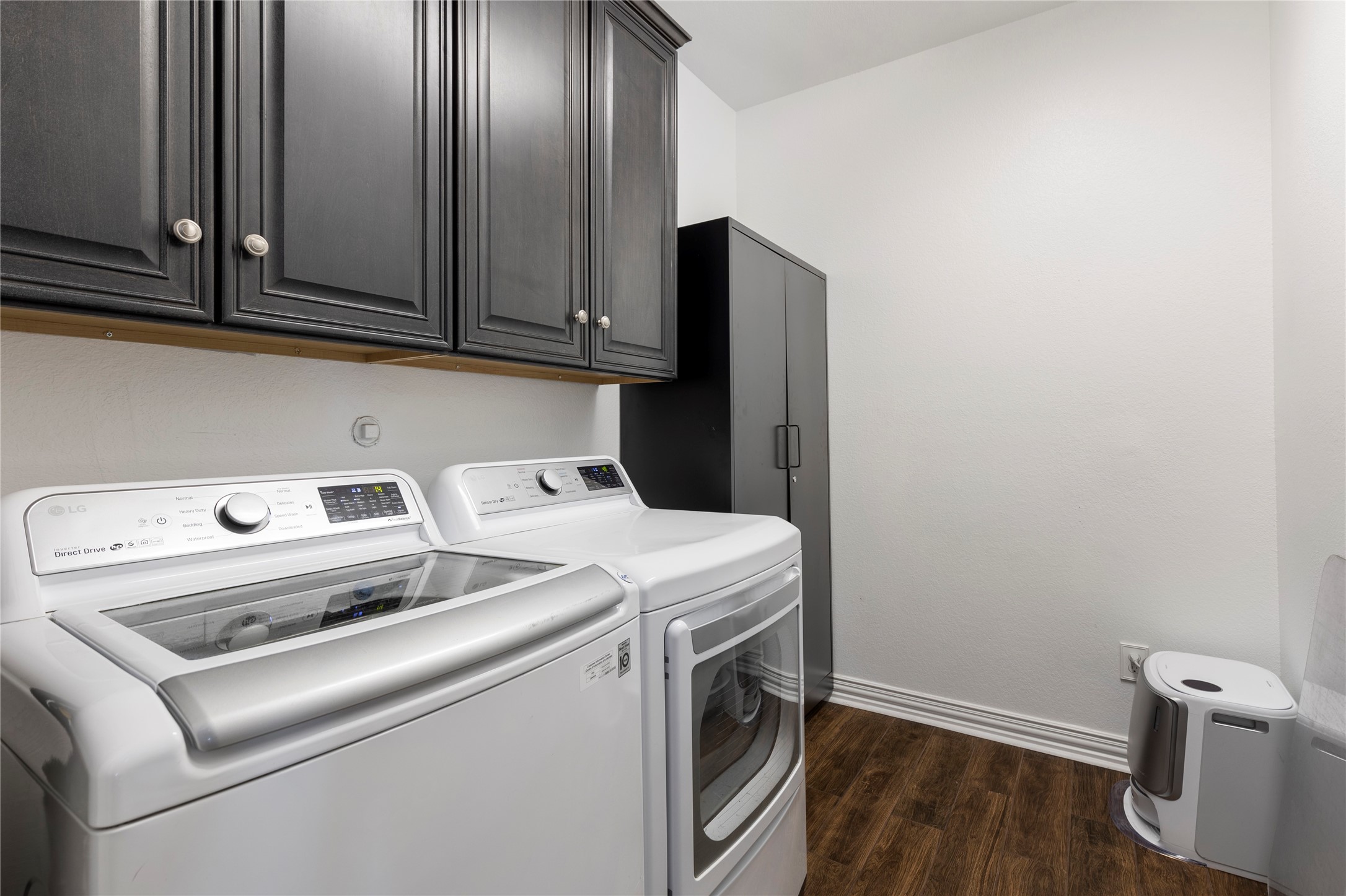 36345 Lady J Circle Wallis, TX 77485 - Photo 45 of 50 a utility room with dryer and washer