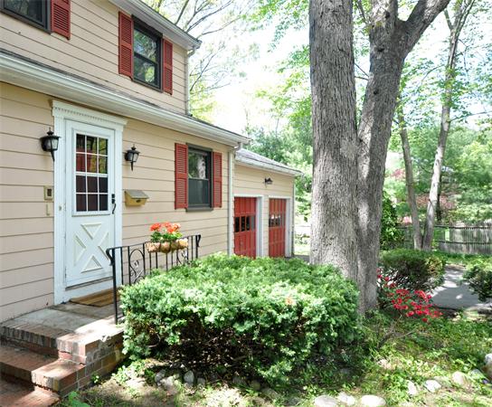 65 Crabtree Road Concord, MA 01742 - Photo 1 of 12 Gallery Image 1