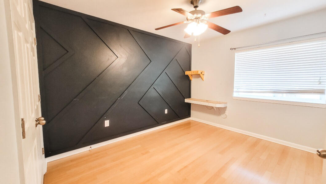898 Solimar Way Mary Esther, FL 32569 - Photo 27 of 35 a view of a livingroom with a ceiling fan and window