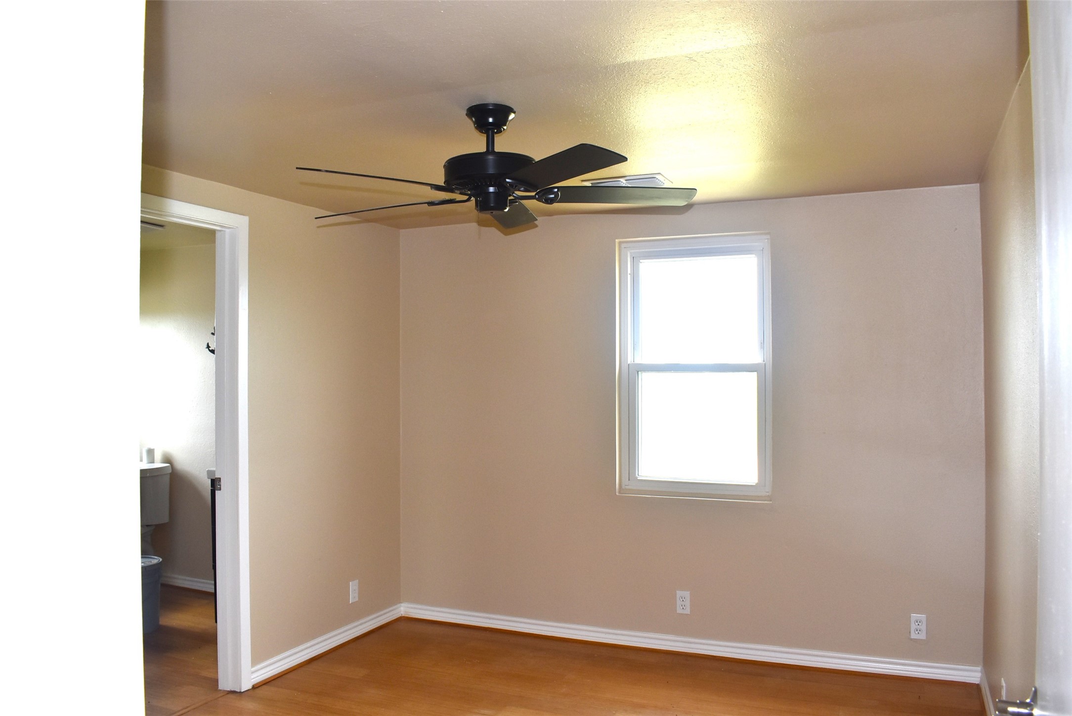 11 Chimaera Street Sargent, TX 77414 - Photo 35 of 43 Master bedr has a very large ceiling fan...keeping you cool