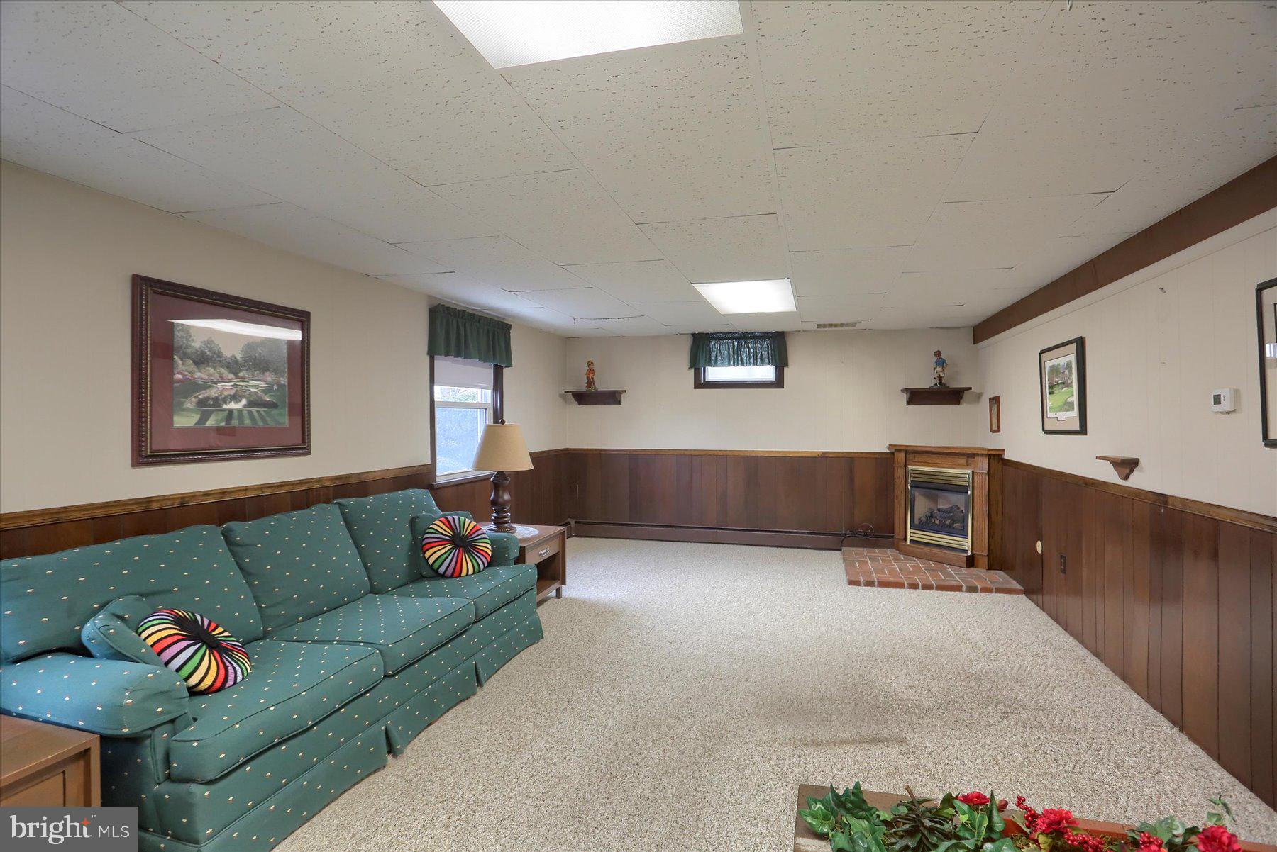 7409 Slate Ridge Road Harrisburg, PA 17112 - Photo 20 of 33 Gas fireplace...