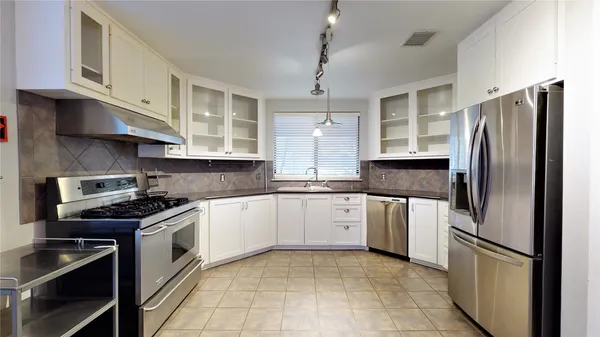 $3,000 | 11 Sand Piper Place, The Woodlands, TX 77381