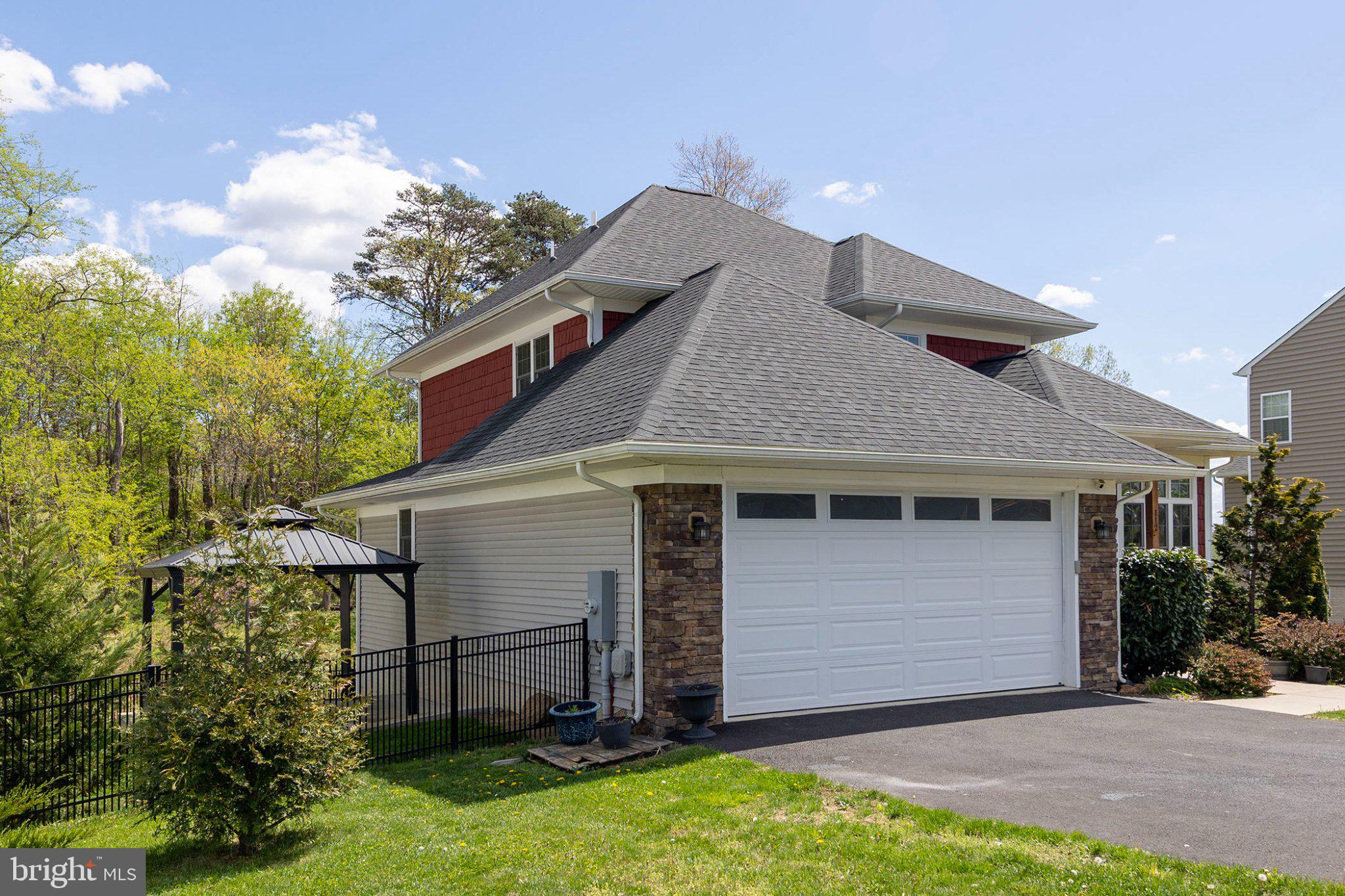 112 Colonial Drive Cross Junction, VA 22625 - Photo 2 of 45 a front view of house with yard and garage