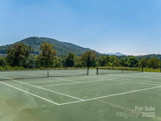 a view of a tennis court