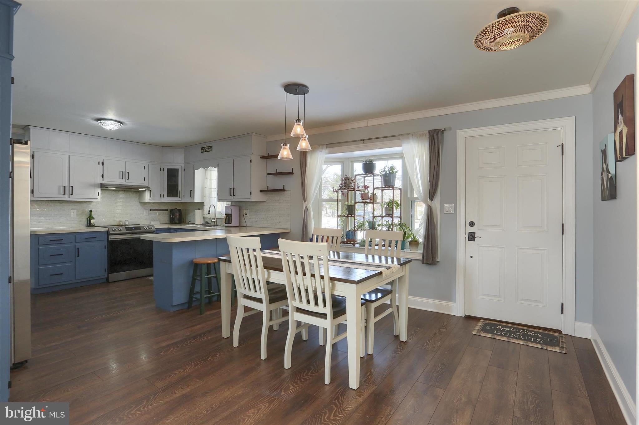 5453 Devonshire Road Harrisburg, PA 17112 - Photo 6 of 35