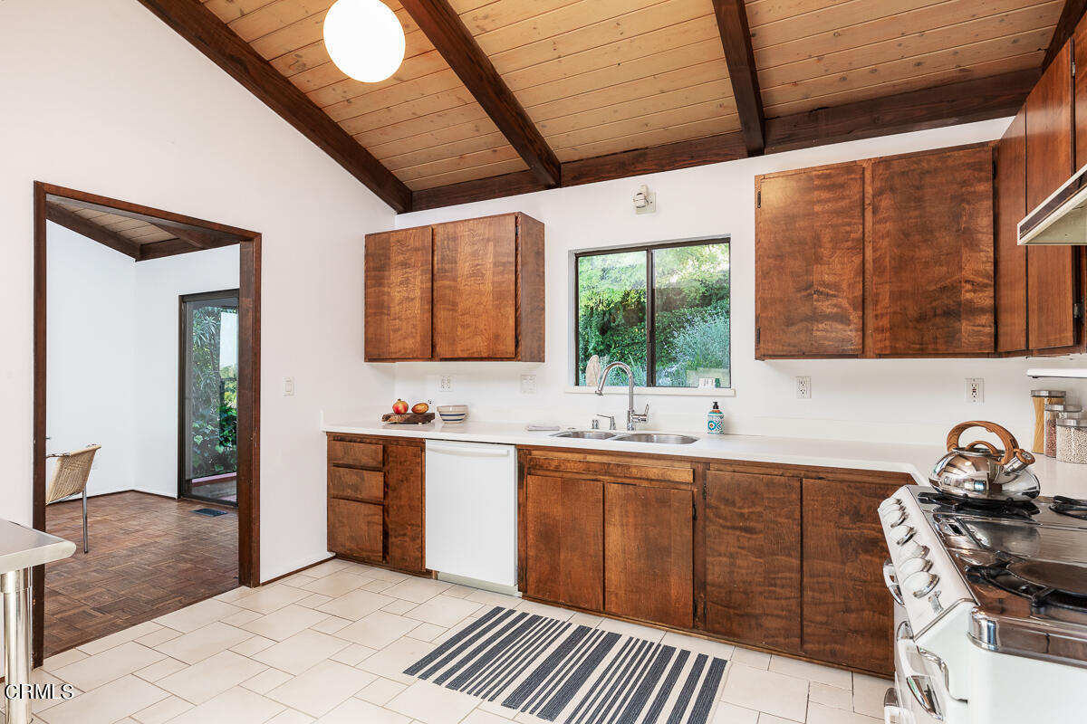 205 Malcolm Drive Pasadena, CA 91105 - Photo 11 of 28 205 Malcolm_217v1_mls