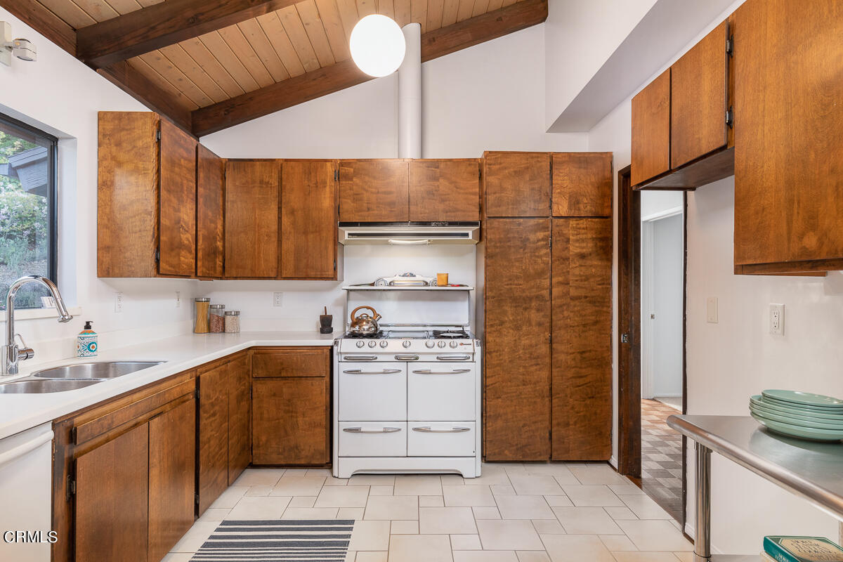 205 Malcolm Drive Pasadena, CA 91105 - Photo 12 of 28 205 Malcolm_232v1_mls