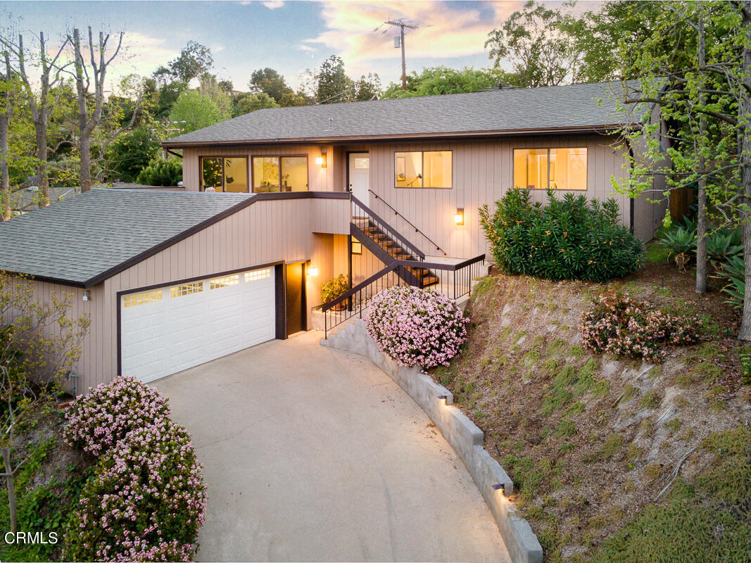 205 Malcolm Drive Pasadena, CA 91105 - Photo 2 of 28 205 Malcolm_585v1_mls