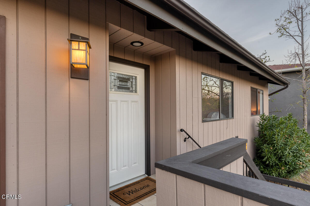 205 Malcolm Drive Pasadena, CA 91105 - Photo 4 of 28 205 Malcolm_421v1_mls