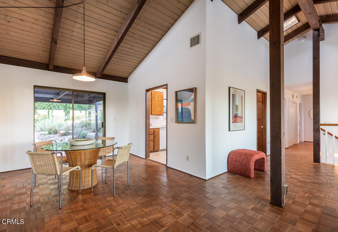 205 Malcolm Drive Pasadena, CA 91105 - Photo 10 of 28 205 Malcolm_259v1_mls