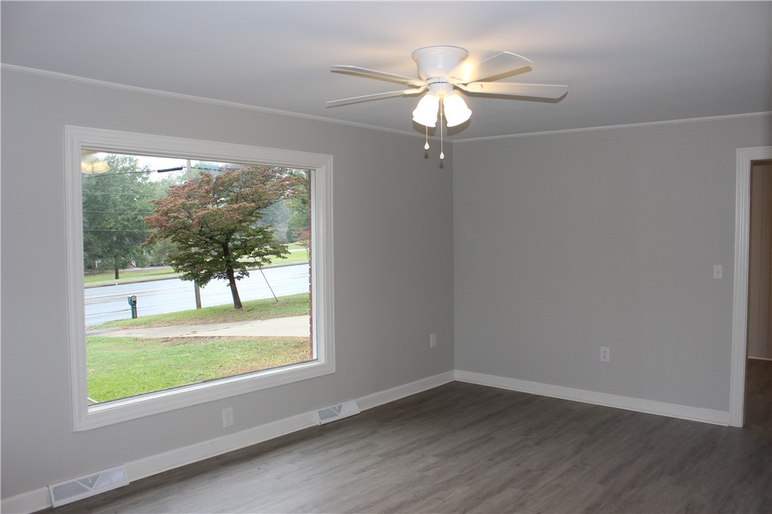 3683 East River Street Anderson, SC 29621 - Photo 3 of 15 Gallery Image 3