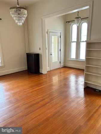 $1,600 | 506 West Burke Street, Martinsburg, WV 25401