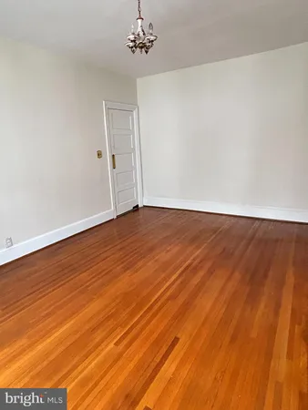 $1,600 | 506 West Burke Street, Martinsburg, WV 25401