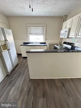 $1,600 | 506 West Burke Street, Martinsburg, WV 25401